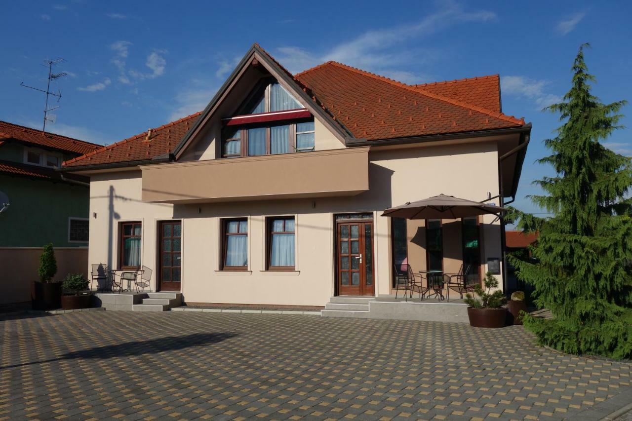 Studio Apartmani Vinica Екстериор снимка